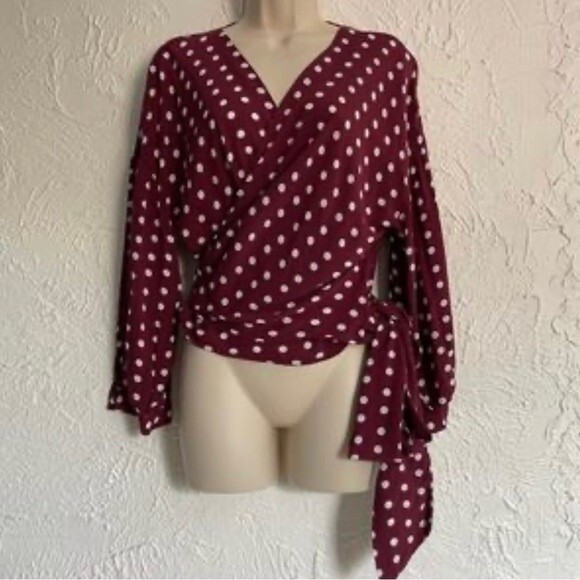 Zara burgundy and white polka dot wrap crop top size small - Picture 6 of 10